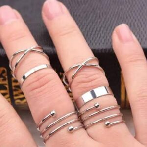 silver round ring set with simple and sleek design