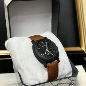 Men Leather Strap Round Watch