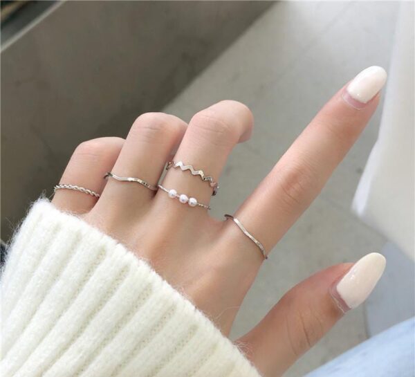 silver plated alloy 5 ring set with stylish designs