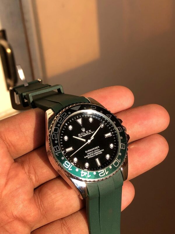 Men Rubber Water Resistant Quartz Watch