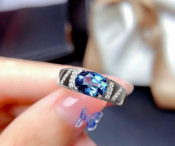 silver rhodium plated adjustable ring with polished finish