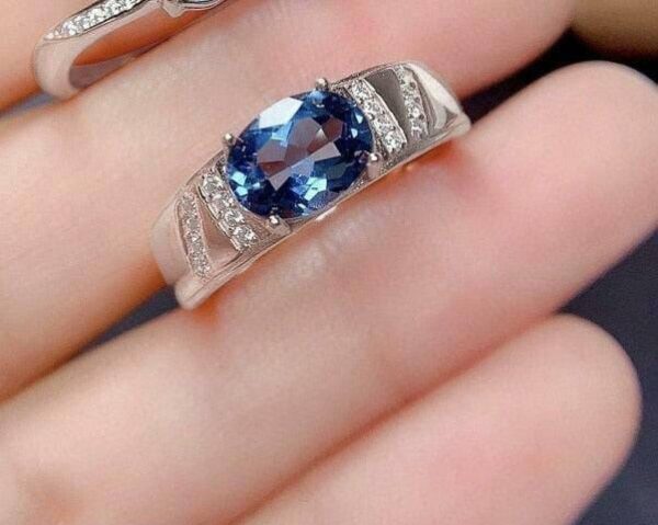 silver rhodium plated adjustable ring with polished finish