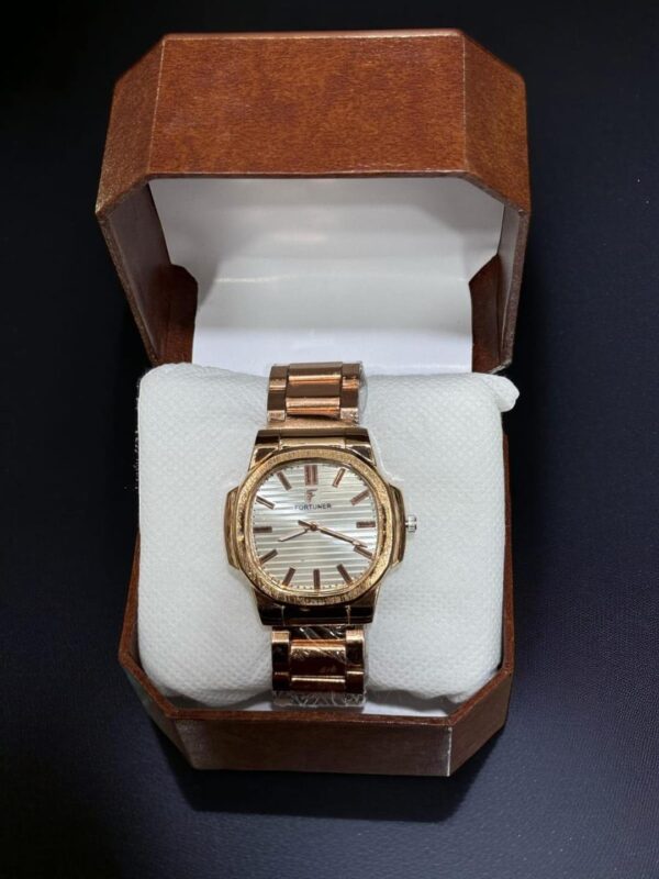 Men Stainless Steel Textured Strap Watch