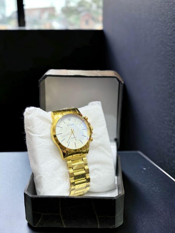 Men Golden Steel Chain Strap Quartz Watch