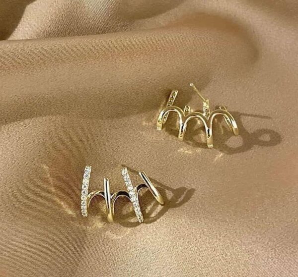 Curled W Shaped Alloy Tops Earrings