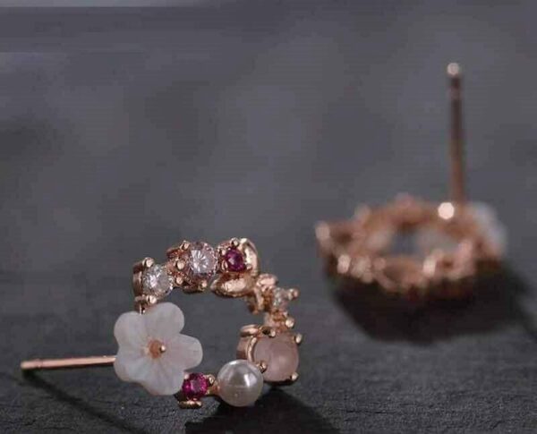 Elegant Flower Pearl Earrings