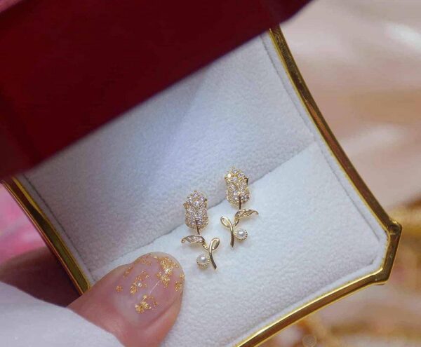 Rose Shape Stylish Tops Earrings