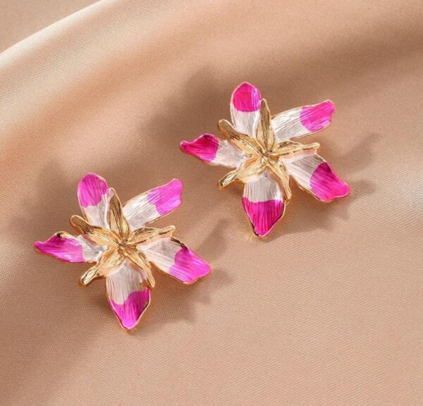 Star Flower Design Stud Earrings