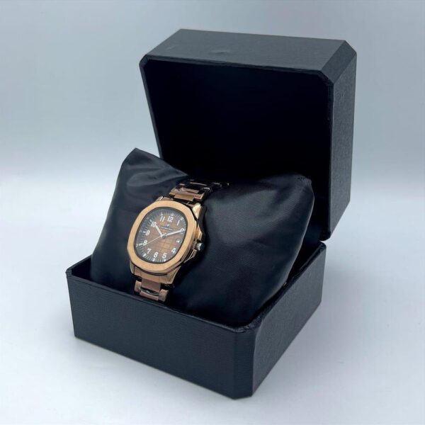 Universal Point Men Quartz Watch