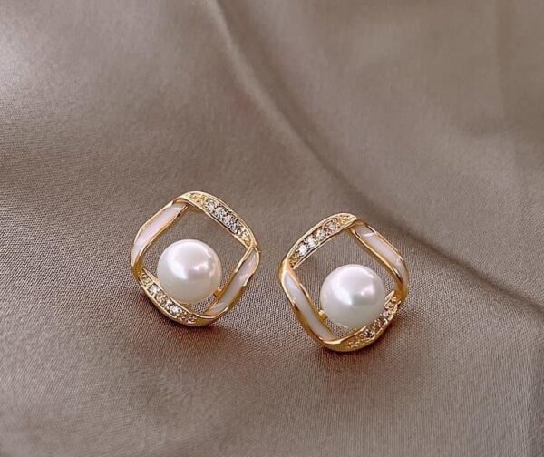 Gold Plated Square Pearl Earring